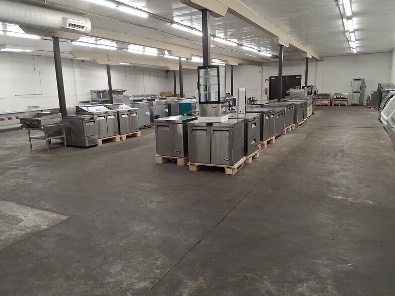 More Photos Of 800 S Morrison Ave, Collinsville Warehouse For Sale