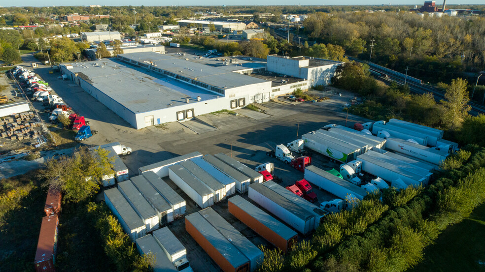 Primary Photo Of 3500 W 127th St, Blue Island Manufacturing For Lease