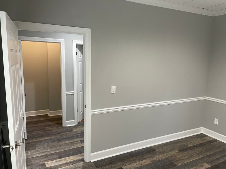 More Photos Of 595 Colonial Park Dr, Roswell Loft Creative Space For Lease