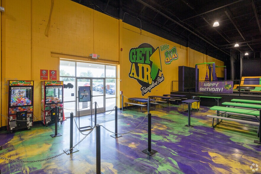 More Photos Of 4403 Black Horse Pike, Mays Landing General Retail For Lease
