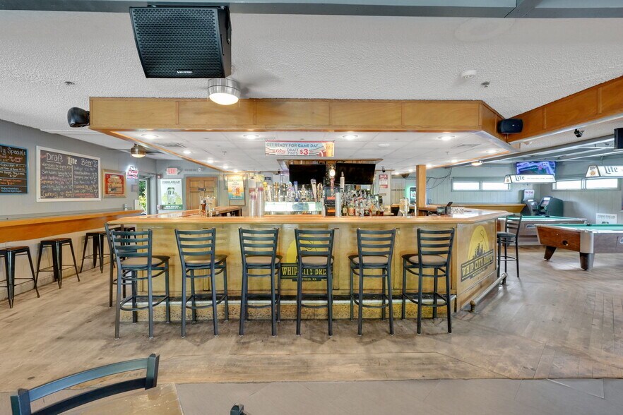 More Photos Of 287 N Elm St, Westfield Restaurant For Sale