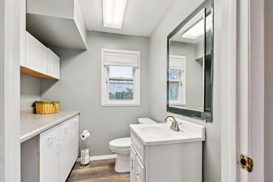 More Photos Of 620 State Highway 9, Freehold Freestanding For Sale