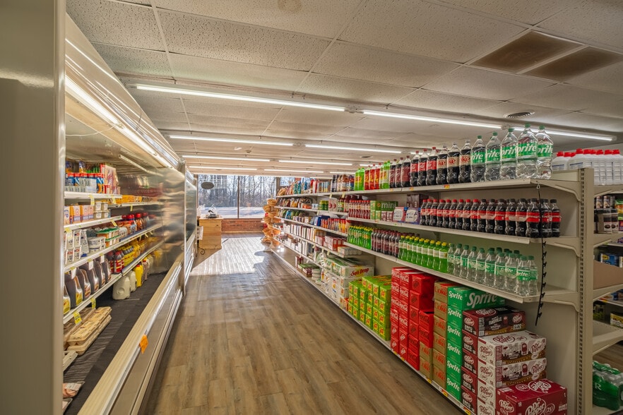 More Photos Of 7403 Hillsboro Hwy, Hillsboro General Retail For Sale