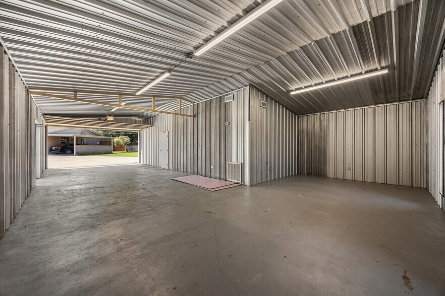 More Photos Of 4514 Keller Hicks Rd, Keller Freestanding For Lease