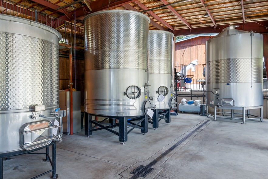 More Photos Of 818 Slagle Creek Rd, Grants Pass Winery Vineyard For Sale