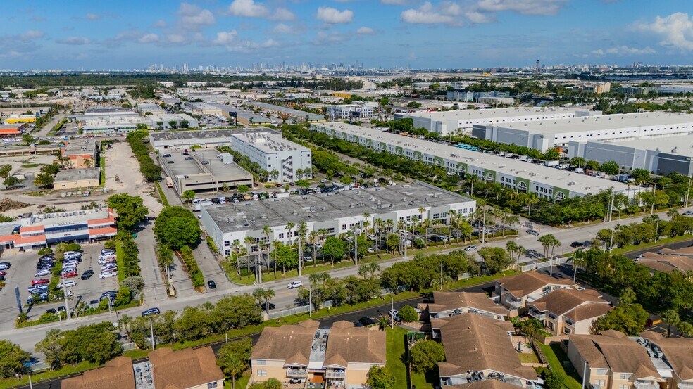 More Photos Of 7851-7863 NW 46th St, Doral Warehouse For Sale