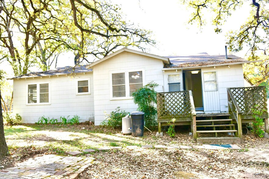 More Photos Of 9278 N Highway 77, Lexington Flex For Sale