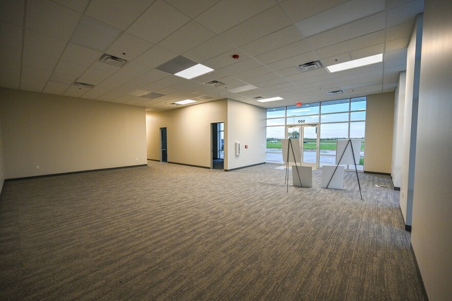 More Photos Of 2801 N State Highway 78, Wylie Warehouse For Lease