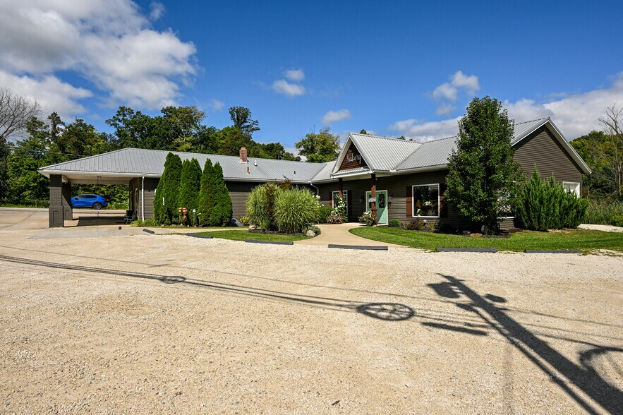 More Photos Of 4434 Wadsworth Rd, Norton Freestanding For Sale