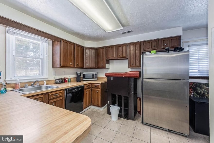 More Photos Of 4155 Glen Park Rd, Nottingham Office For Sale