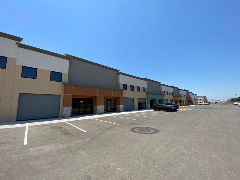 More Photos Of 751-827 E Edna Pl, Covina Warehouse For Sale