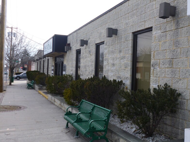More Photos Of 258 E Meadow Ave, East Meadow Office For Sale