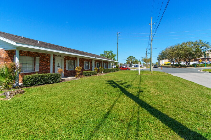 More Photos Of 300 S Line Ave, Inverness Medical For Sale