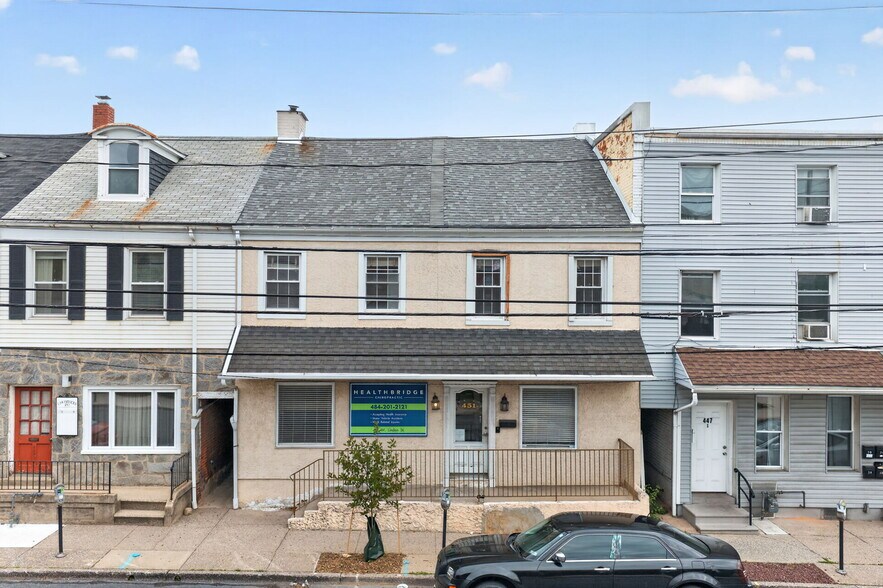 More Photos Of 449-451 W Linden St, Allentown Office For Sale