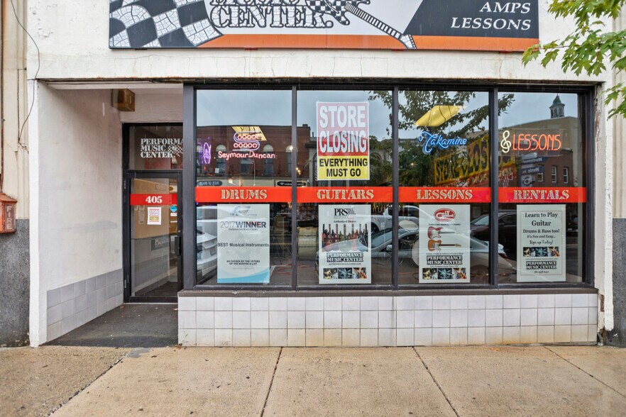 More Photos Of 405 Main St, Woburn Storefront For Lease
