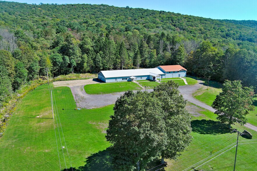 More Photos Of 4250 N State St, Salamanca Freestanding For Sale