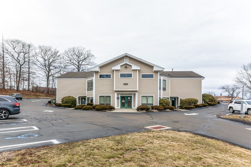 More Photos Of 655 Saw Mill Rd, West Haven Medical For Sale