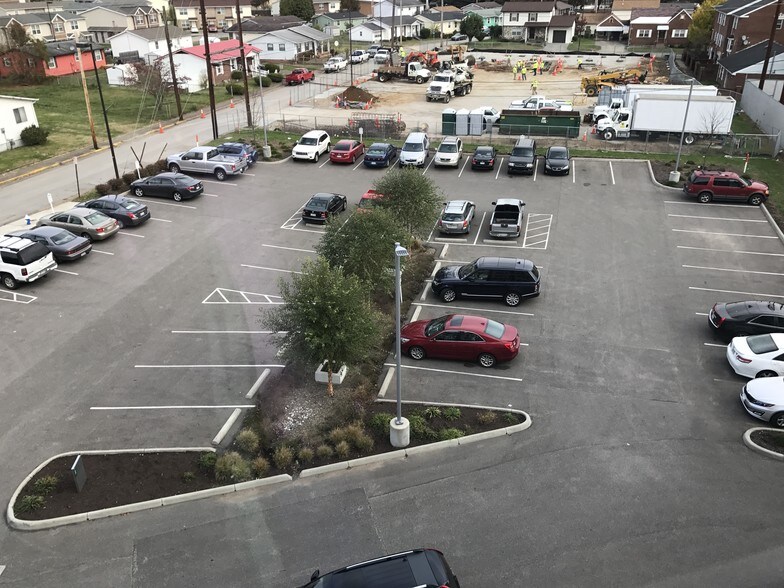 More Photos Of 400 Washington St E, Charleston Office For Lease