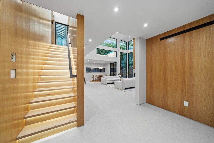 More Photos Of 7372 Fay Ave, La Jolla Multifamily For Sale