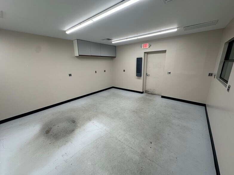 More Photos Of 2431 Destiny Way, Odessa Manufacturing For Lease