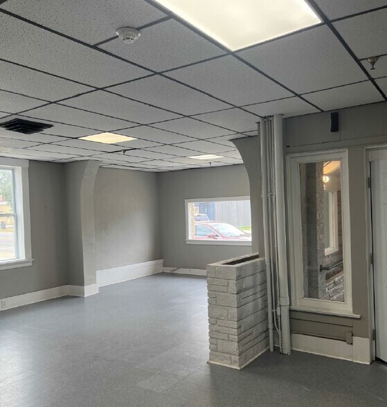 More Photos Of 117 S Broadway St, Butler Apartments For Sale
