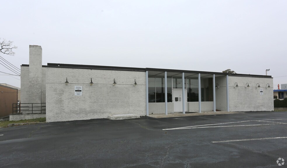 More Photos Of 443 S Main St, High Point Freestanding For Lease