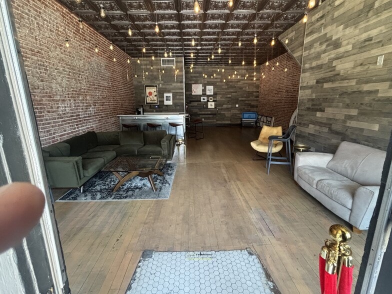 More Photos Of 508-510 S Main St, Memphis Apartments For Lease