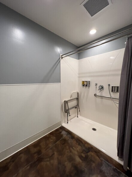 More Photos Of 1230-1240 Churn Creek Rd, Redding Unknown For Lease