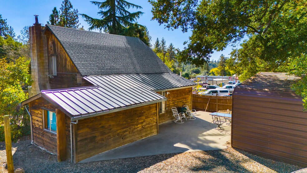 Primary Photo Of 19750 CA-120, Big Oak Flat Apartments For Sale