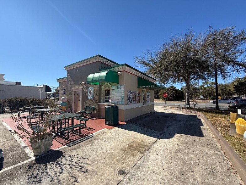 More Photos Of 2521 French Ave, Sanford Fast Food For Sale