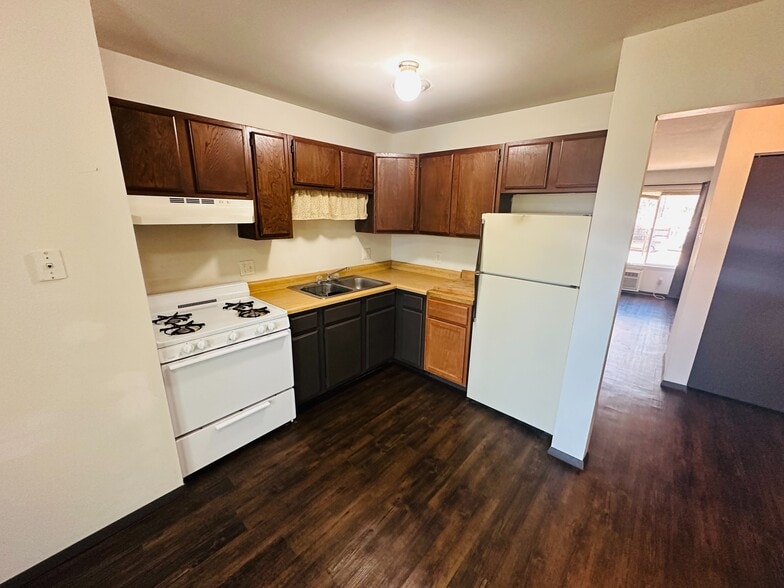 More Photos Of 215 Logan St, Valparaiso Apartments For Sale