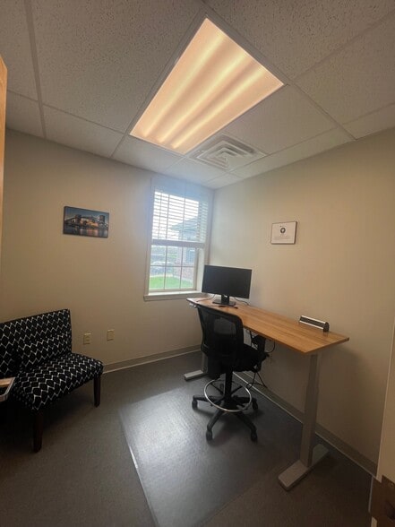 More Photos Of 6702 Buckley Rd, Syracuse Medical For Lease