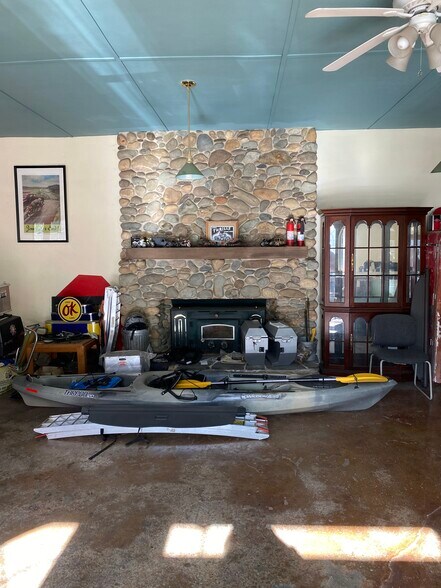 More Photos Of 4875 Black Oak Mine Rd, Garden Valley Auto Dealership For Sale