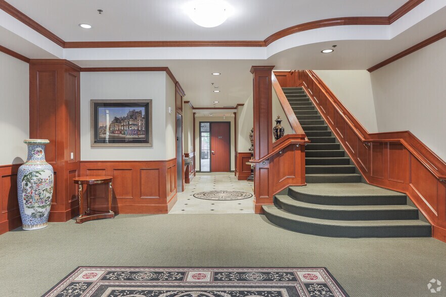 More Photos Of 701 NE 136th Ave, Vancouver Office For Lease