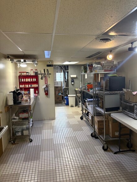 More Photos Of 754 S Clinton Ave, Rochester Showroom For Sale