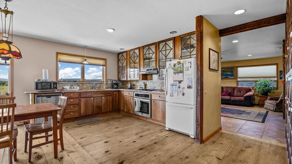More Photos Of 41990 Cottonwood Creek Rd, Crawford Apartments For Sale