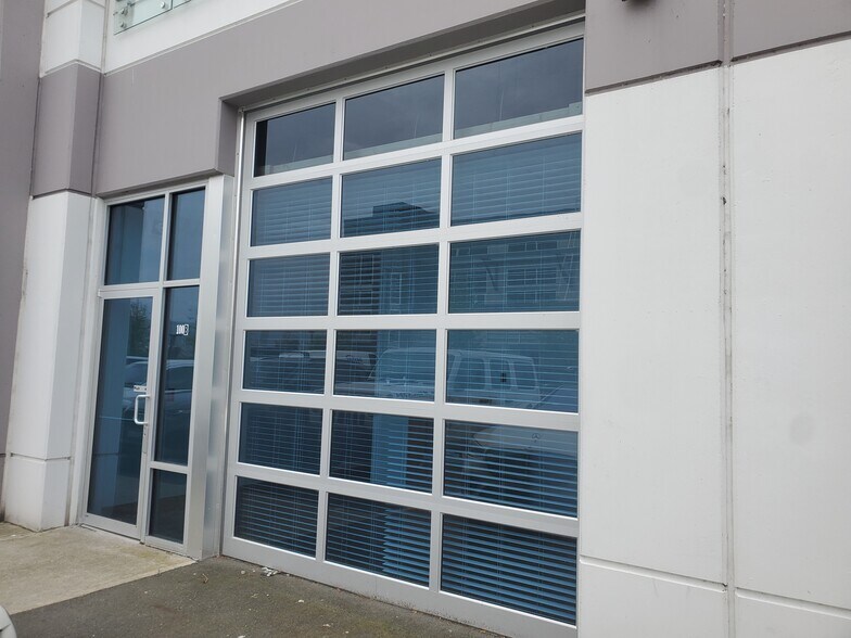 More Photos Of 6638 152A St, Surrey Office For Sale