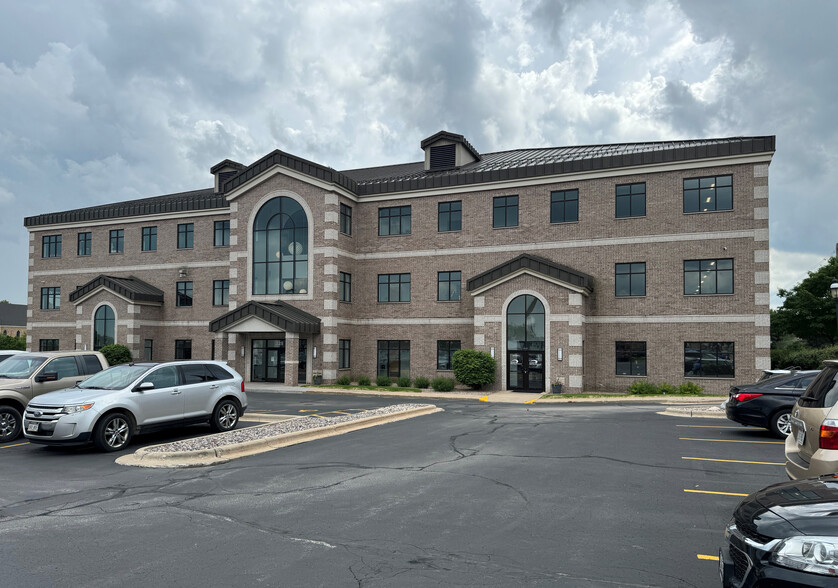 Primary Photo Of 325 Reid St, De Pere Office For Lease