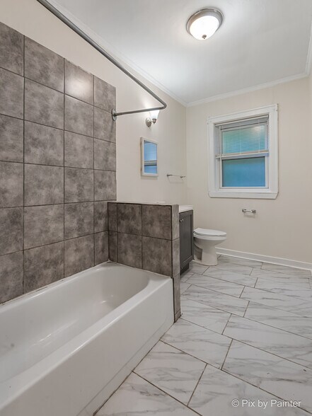 More Photos Of , Chicago Multifamily For Sale