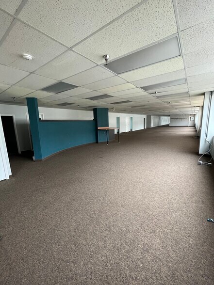 More Photos Of 6841 N Rochester Rd, Rochester Hills Office For Sale