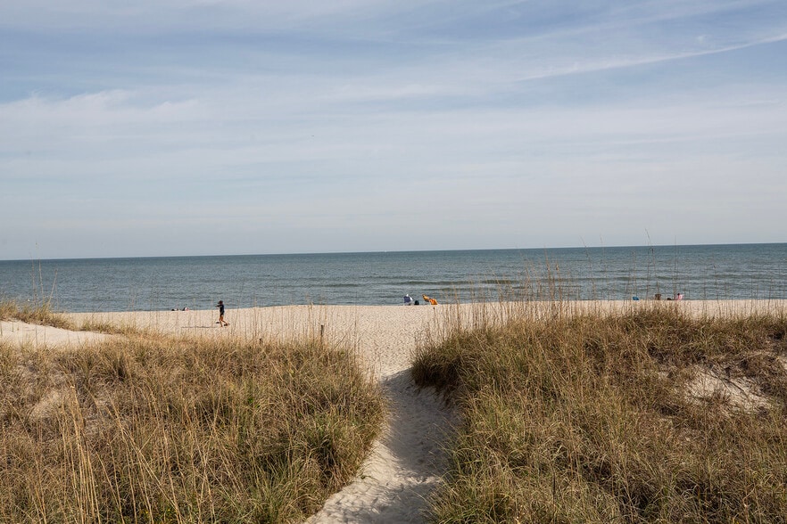 More Photos Of 105-109 Sumter Ave, Carolina Beach Land For Sale