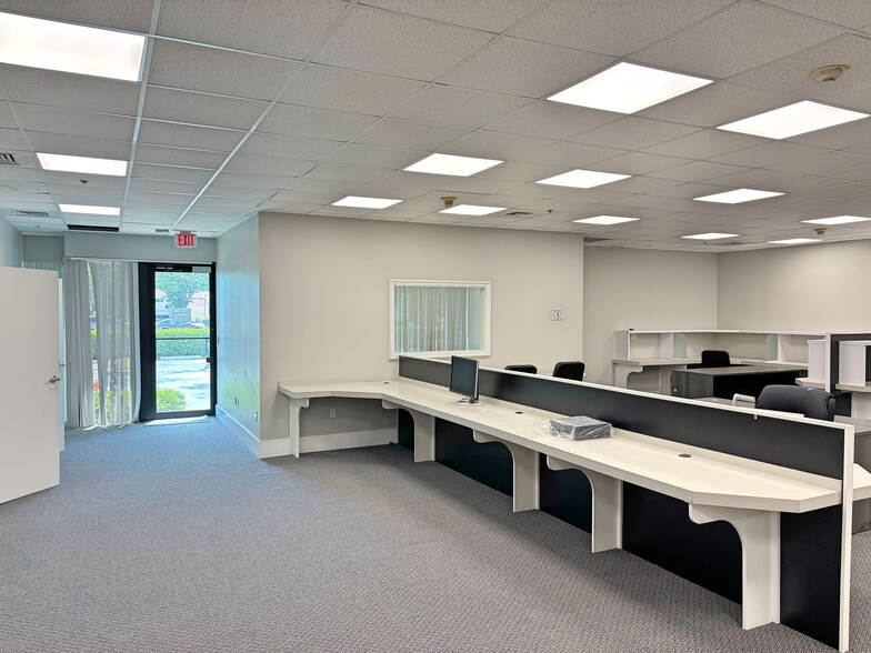 More Photos Of 901 Clint Moore Rd, Boca Raton Loft Creative Space For Sale