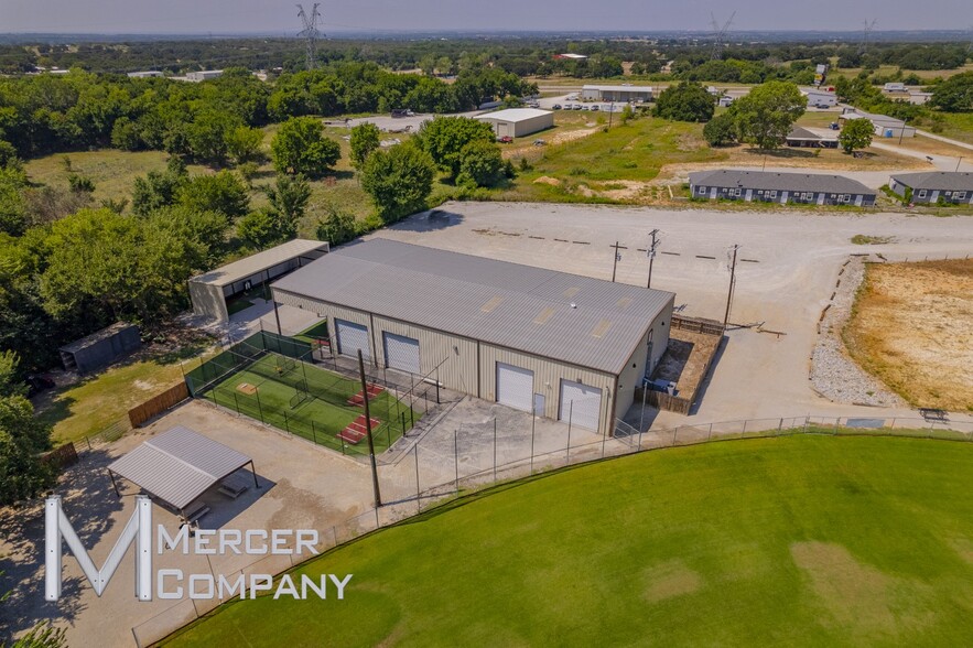 More Photos Of 3984 N US Highway 287, Alvord Warehouse For Sale