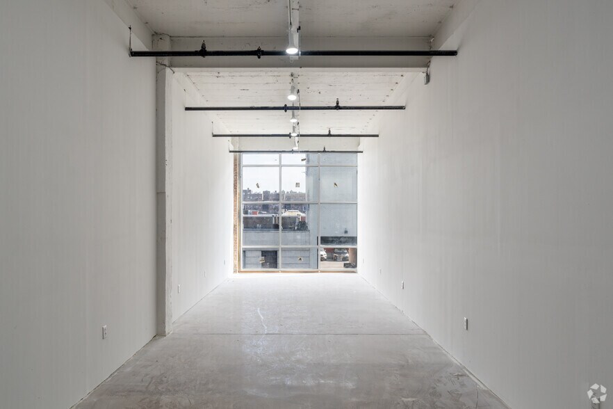 More Photos Of 4322 36th St, Long Island City Office For Lease