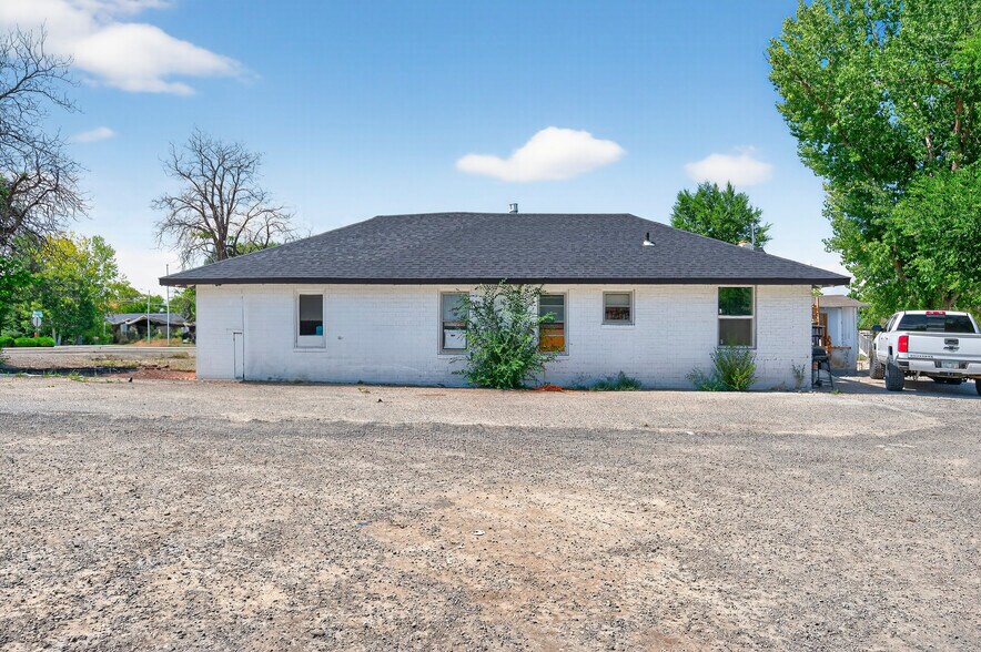 More Photos Of 2091 Locust Rd, Montrose Apartments For Sale