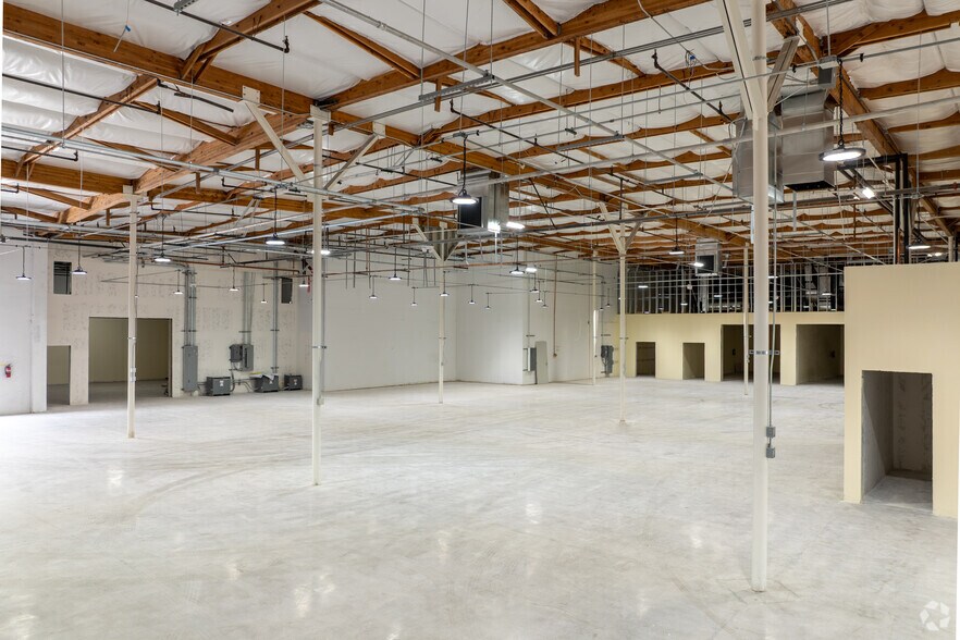 More Photos Of 3480 E Britannia Dr, Tucson Unknown For Lease