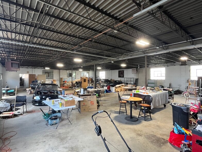 More Photos Of 4780 Briar Rd, Cleveland Manufacturing For Sale