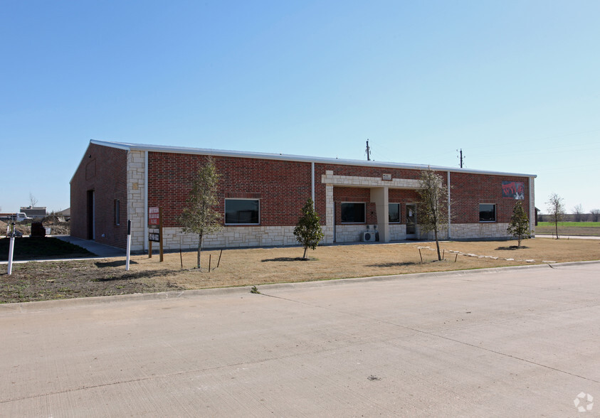 Primary Photo Of 211 Regency Dr, Wylie Light Manufacturing For Sale