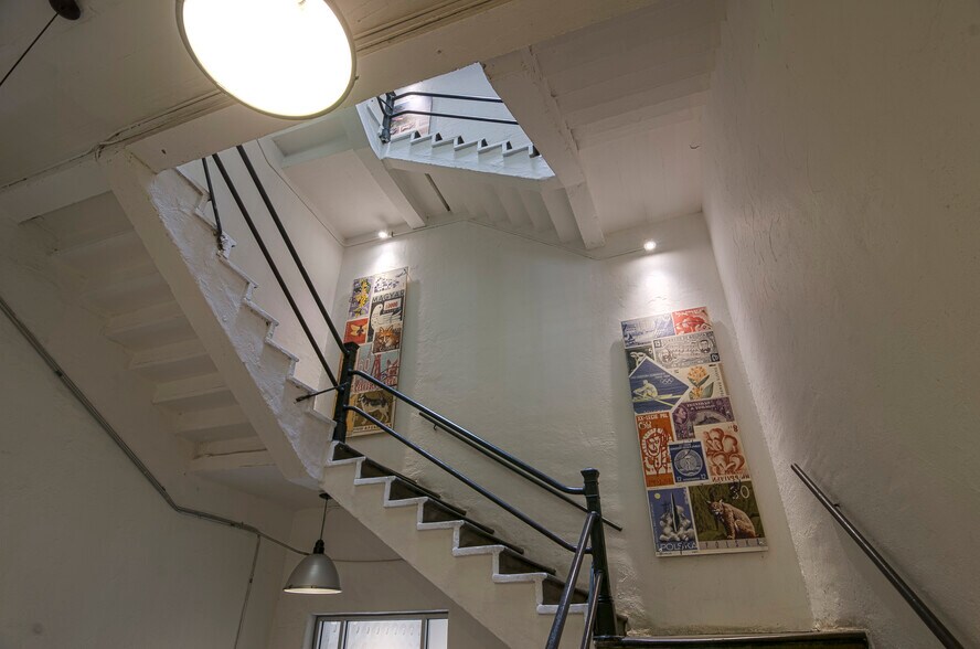 More Photos Of 650 W Lake St, Chicago Loft Creative Space For Lease