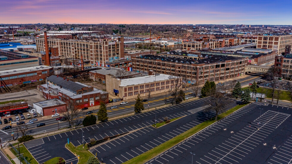 More Photos Of 2613 W Hunting Park Ave, Philadelphia Light Distribution For Lease